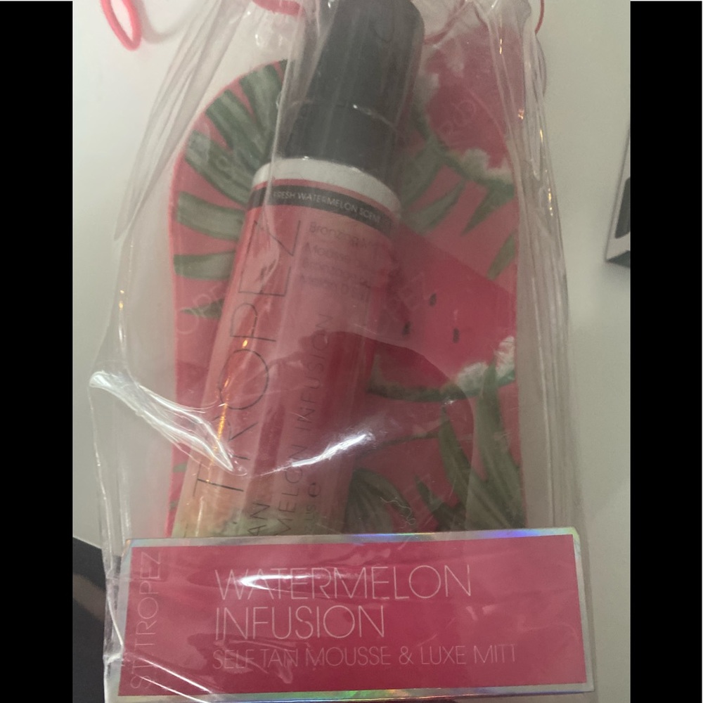 BNIB Watermelon Self Tanner with Mitt